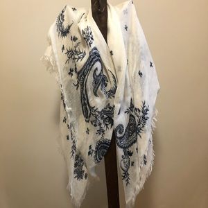 Cream & Navy Scarf